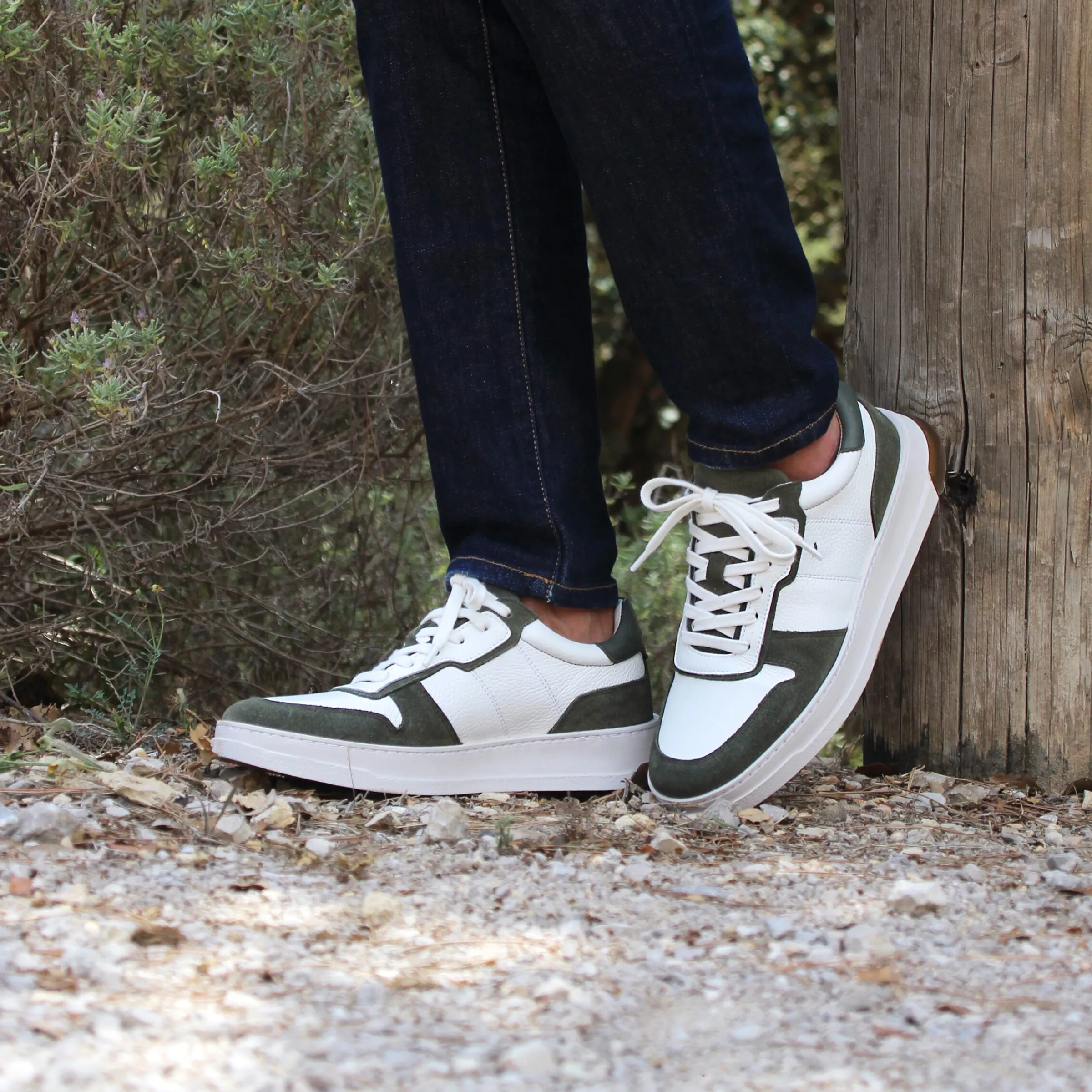 Homme JULES & JENN Baskets | Baskets Léo cuir blanc kaki