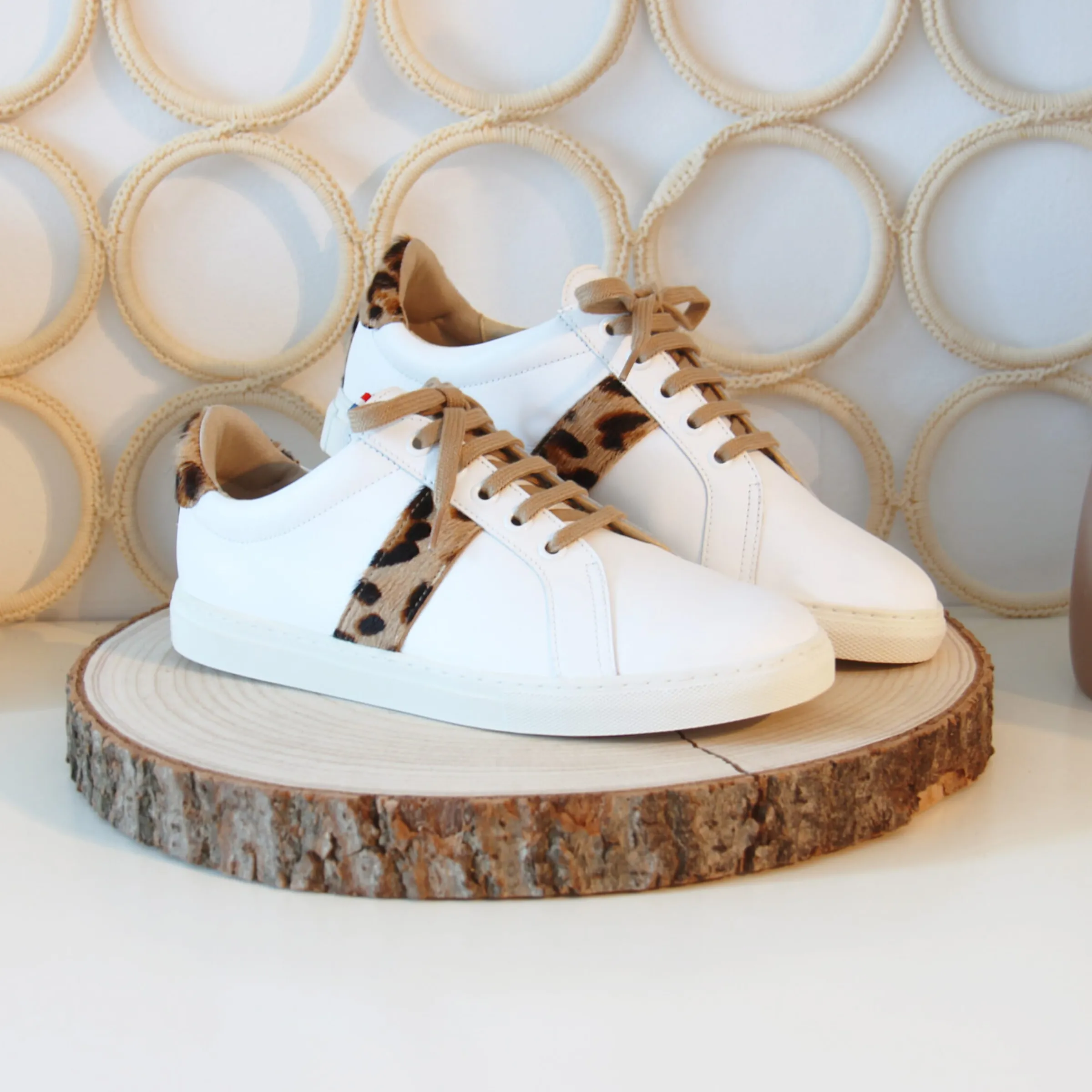 baskets_made_in_france_cuir_lopard_2.webp Femme JULES & JENN Baskets | Baskets Made in France cuir léopard