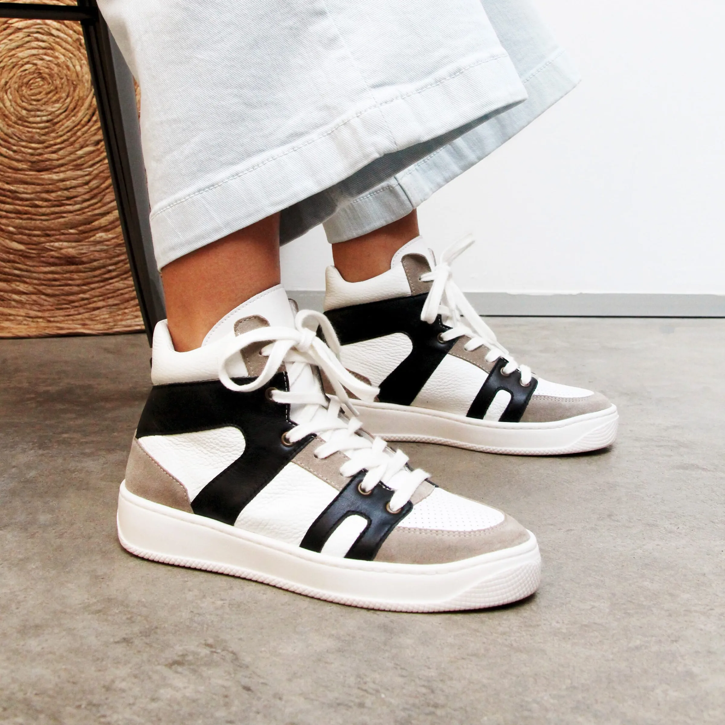 Femme JULES & JENN Baskets | Baskets montantes cuir blanc noir