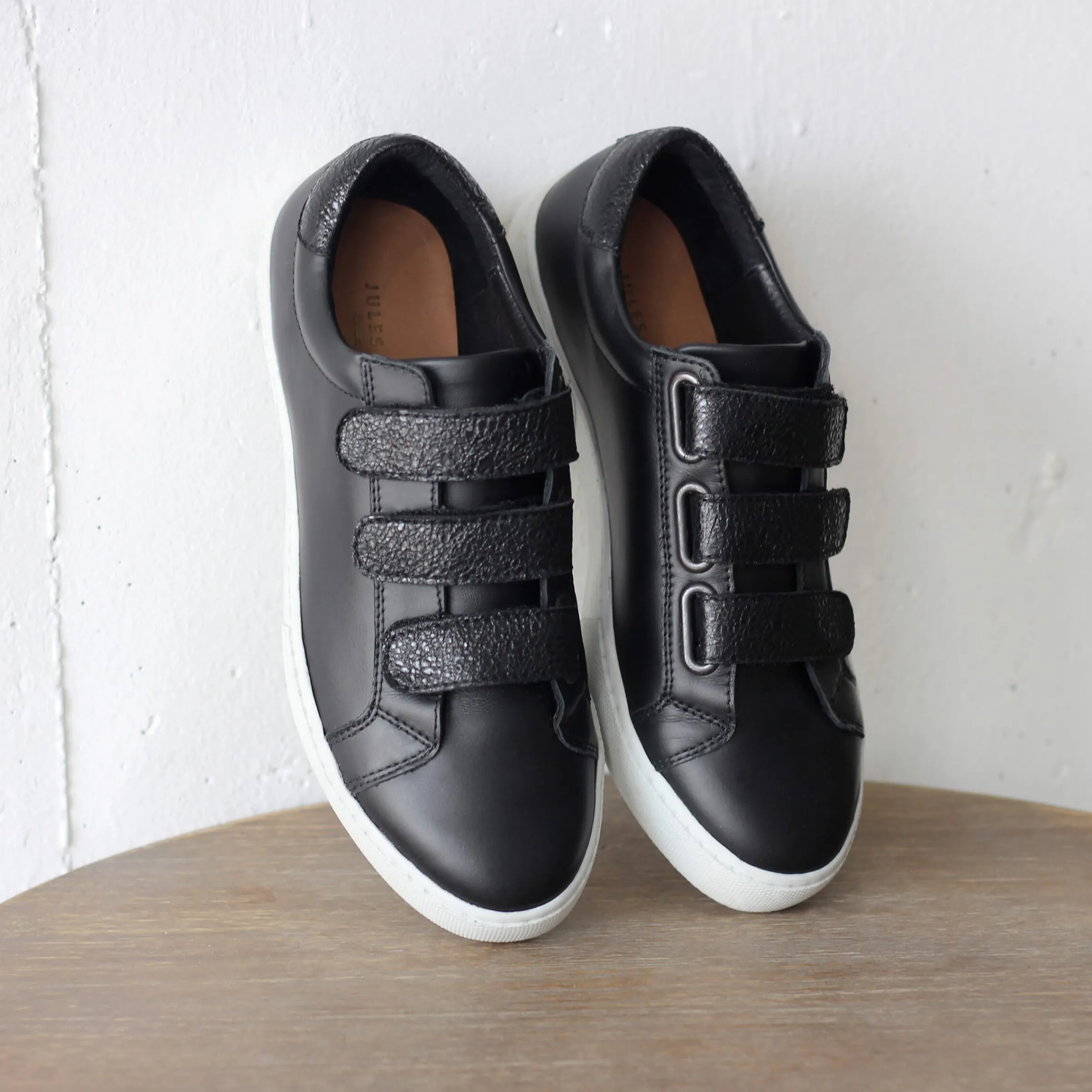 baskets_scratch_cuir_noir_2.webp Femme JULES & JENN Baskets | Baskets scratch cuir