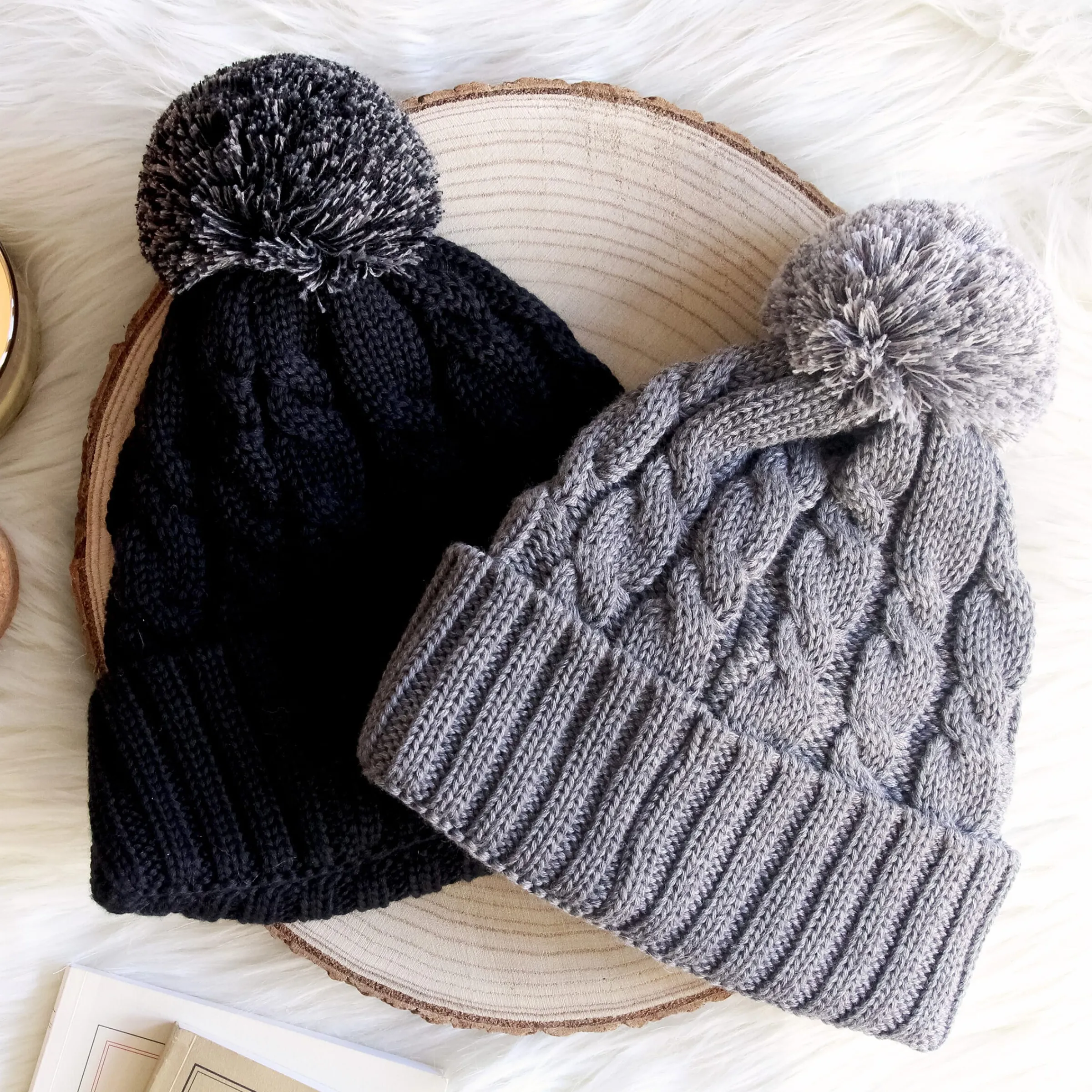 bonnet_pompon_laine_gris_2.webp Femme JULES & JENN Bonnets | Bonnets | Bonnet pompon laine