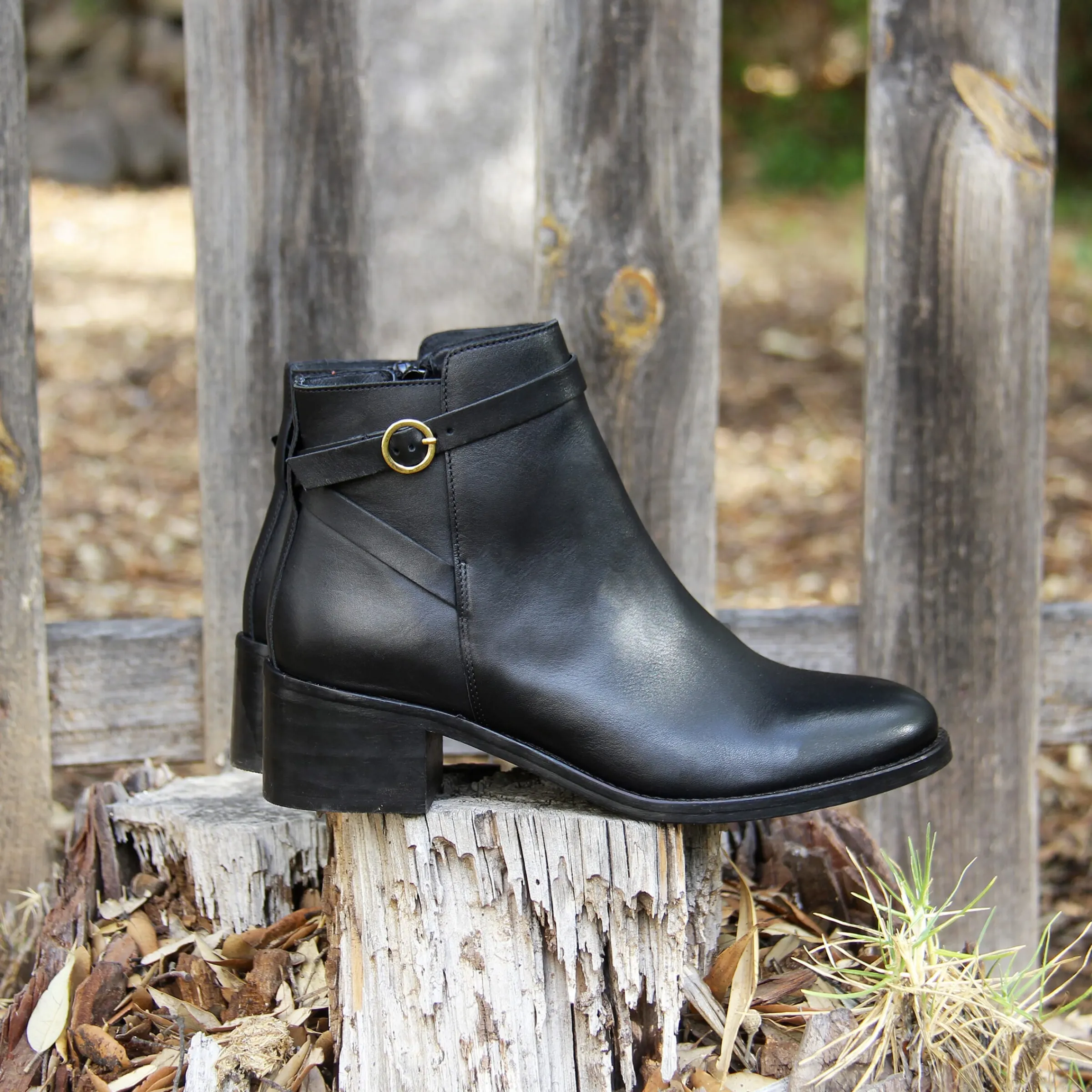 bottines_cavalires_cuir_noir_2.webp Femme JULES & JENN Bottines & Bottes | Bottines cavalières cuir