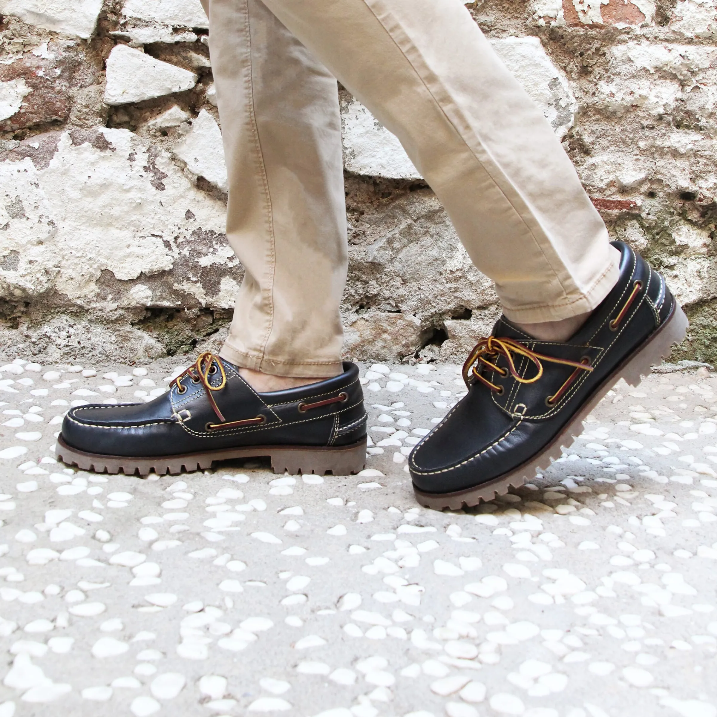 Homme JULES & JENN Fins De Série Solidaires | Chaussures bateau crampons cuir bleu