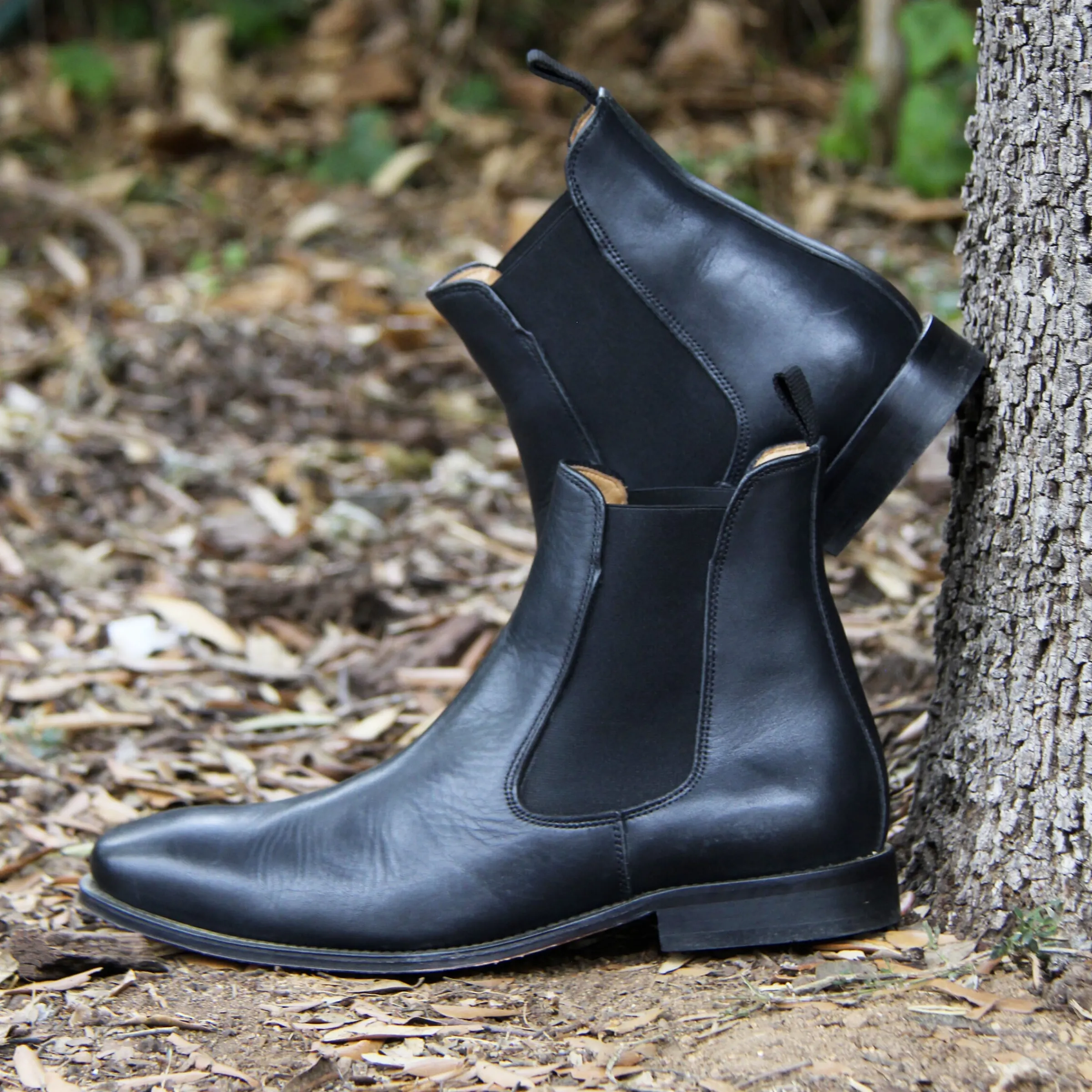 chelsea_boots_cuir_noir_2.webp Homme JULES & JENN Boots | Chelsea boots cuir