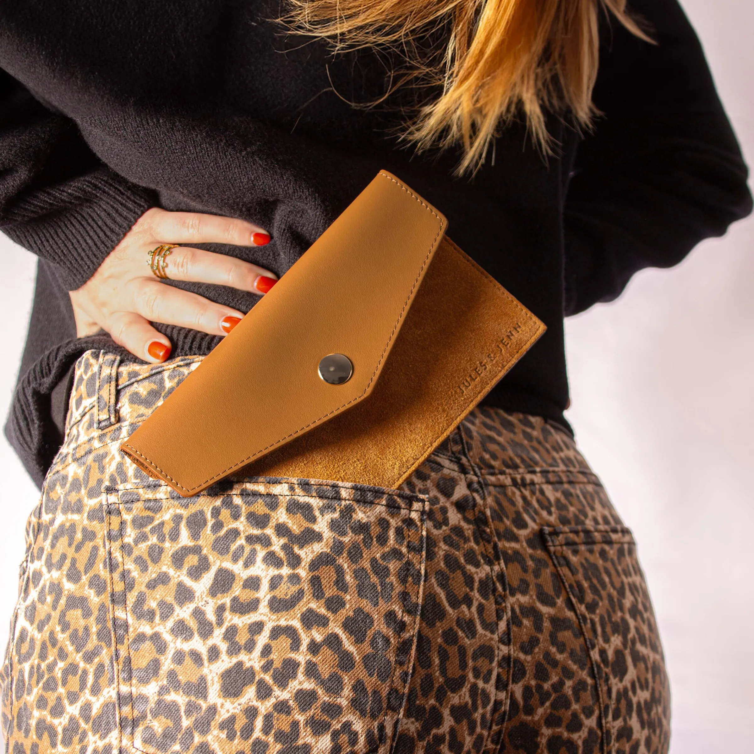 Femme JULES & JENN Dressing Recyclé | Pochettes | Pochette enveloppe cuir upcyclé