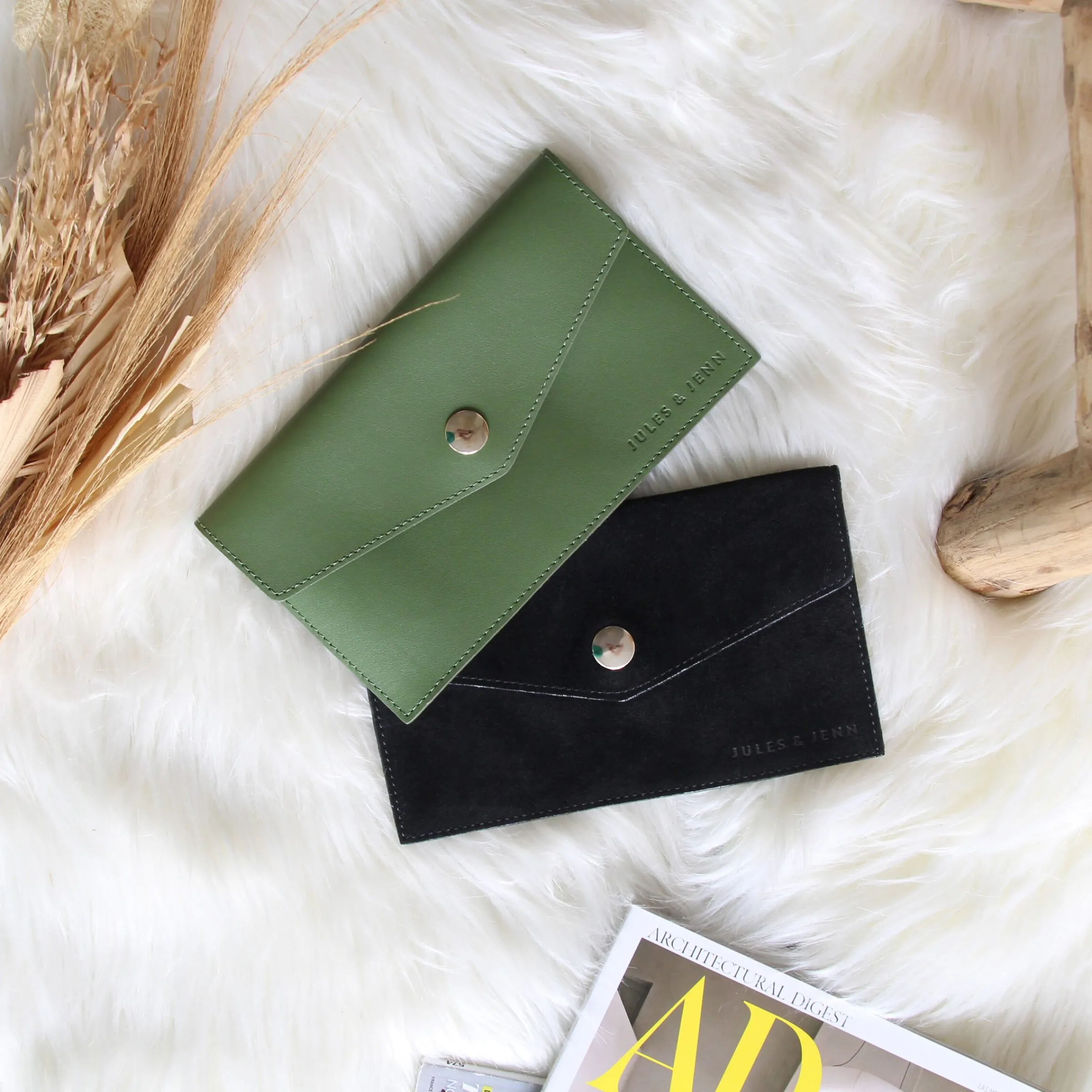 Femme JULES & JENN Dressing Recyclé | Pochettes | Pochette enveloppe daim upcyclé